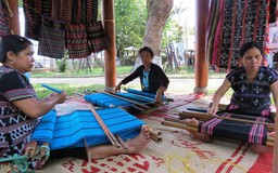 Zèng A Lưới... hạ sơn