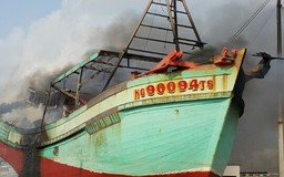 Cháy nổ tàu cá, một người bị thương