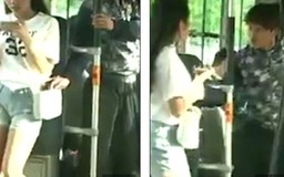 Cô gái trẻ hạ gục kẻ móc túi trên xe buýt