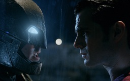 ‘Batman v Superman’, ‘Zoolander 2’ dẫn đầu đề cử Mâm xôi vàng 2017