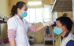 Những người trẻ ở tuyến đầu chống dịch: Nữ y sĩ nhường cơm cho người cách ly
