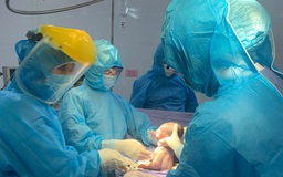 Thai phụ đừng ngại đến bệnh viện sinh nở mùa Covid-19