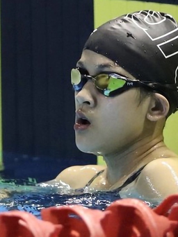 Kình ngư 14 tuổi gây sốc ở giải bơi quốc gia