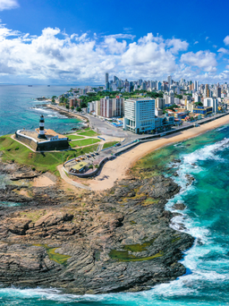 Hành trình du lịch bụi ấn tượng tại Brazil: Carnival và bãi biển Copacabana