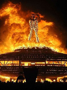 Lễ hội lửa Burning Man tại sa mạc Nevada