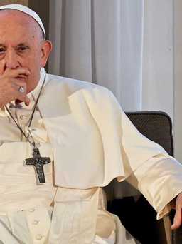 Giáo hoàng Francis thách thức các hồng y bảo thủ về quyền của người LGBTQ+