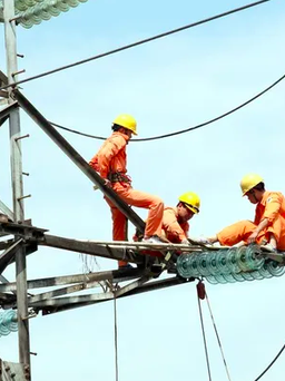 EVN tăng sản xuất, nhập khẩu để không thiếu điện cuối năm