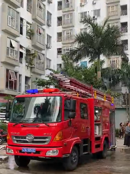 Hốt hoảng chạy thoát thân vì cháy tại Chung cư 12T5 ở Đà Nẵng