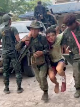 Quân đội Myanmar nói quân nổi dậy tấn công lớn ở 3 bang
