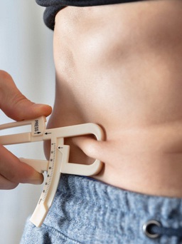 Điều gì xảy ra với cơ bắp khi cơ thể không ăn đủ calo?