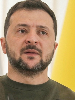 'Tổng tư lệnh kêu gọi lật đổ tổng thống' Ukraine hóa ra là video giả