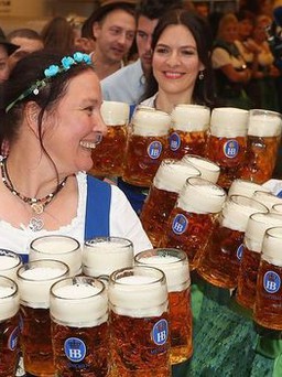 Trải nghiệm lễ hội bia lớn nhất thế giới tại Oktoberfest, Đức