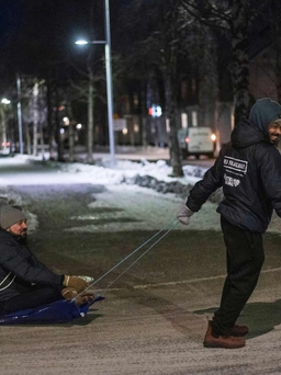 Thành phố Thụy Điển khuyến khích người dân chào hỏi nhau để bớt cô đơn