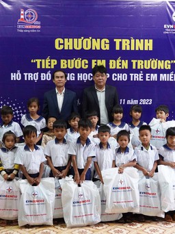 Công ty thủy điện 'tiếp sức' học sinh vùng cao Quảng Trị đến trường