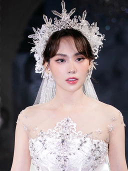Mai Phương 'càn quét' sàn diễn thời trang trước thềm Hoa hậu Thế giới 2023