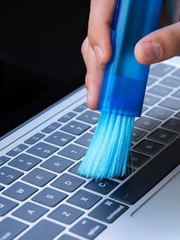 Cách vệ sinh bàn phím không gây nguy hiểm cho laptop
