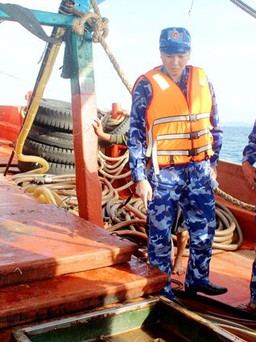 Bắt giữ tàu cá vận chuyển trái phép 50.000 lít dầu DO trên biển Phú Quốc