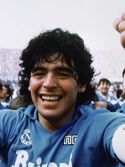Barcelona, Napoli và ký ức Maradona
