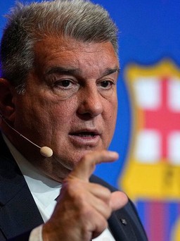 UEFA bất ngờ ra thời hạn trừng phạt CLB Barcelona 