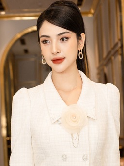 Theo đuổi style trong trẻo, nàng hãy ưu tiên trang phục  tone màu trắng 'nữ hoàng'