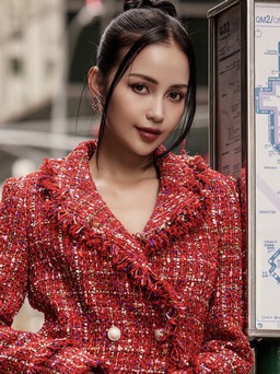 Ngày đầu năm mới, nàng diện những outfit màu sắc tươi tắn là 'chuẩn bài'
