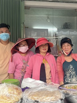 Quán ăn món Hoa không biển hiệu của 6 chị em: Cực nhưng chẳng to tiếng với nhau