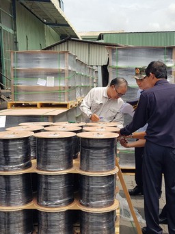 Hơn 40 container dây cáp điện khai hàng Trung Quốc, gắn mác 'Made in Vietnam'