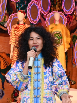 Nhà thiết kế Thủy Nguyễn tổ chức triển lãm 'Mộng bình thường' tại Hà Nội