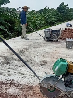 Mặt đê sông Thái Bình vừa 'bê tông hóa đã nứt': Nhà thầu khẩn trương khắc phục