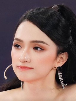 Vì sao sự kiện của Hoa hậu Hương Giang bị hủy phút chót?