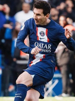HLV Xavi lên tiếng về khả năng Messi trở lại Barcelona