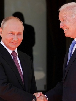 Ông Putin tặng ông Biden bộ bút 12.000 USD, là món quà đắt nhất