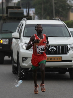3 vụ nổ khiến 18 người bị thương tại cuộc đua marathon ở Cameroon