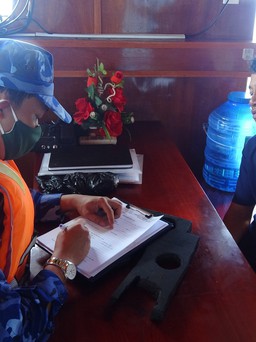 Kiên Giang: Bắt giữ 3 tàu đánh cá chở 200.000 lít dầu D.O không rõ nguồn gốc