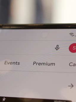 Apple quan tâm công nghệ camera dưới màn hình của Samsung cho Face ID