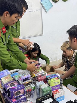 Đà Nẵng: Thu giữ gần 1.000 sản phẩm thuốc lá điện tử ở chợ đêm Sơn Trà