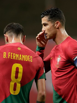 Bruno Fernandes bác bỏ tuyên bố 'không khí trong lành' của Ronaldo tại đội tuyển Bồ Đào Nha