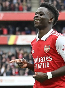Arsenal giữ chân viên ngọc quý Bukayo Saka bằng bản hợp đồng ‘khủng’