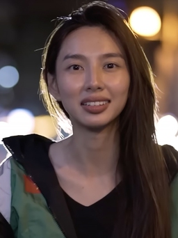 Hoa hậu Thùy Tiên làm tài xế công nghệ