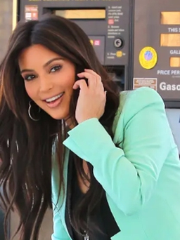 Kim Kardashian được tặng 250.000 USD tiền mặt sau khi gặp trùm Jho Low ở Las Vegas 