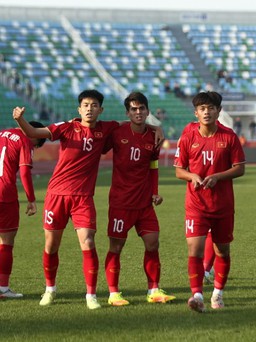 U.20 Việt Nam ghi điểm mạnh trong mắt HLV Troussier