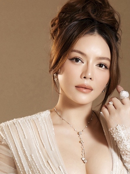 Lý Nhã Kỳ mặc gợi cảm, đeo trang sức 20 tỉ đi sự kiện