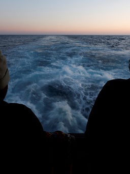 400 người di cư trôi dạt trên biển, Malta không cho phép giải cứu