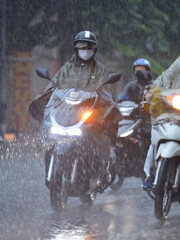 Miền Bắc đón mưa rào, kết thúc nồm ẩm từ đêm mai