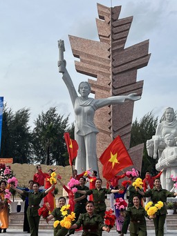 Hơn 18 tỉ đồng nâng cấp tượng đài Đồng Khởi Bến Tre