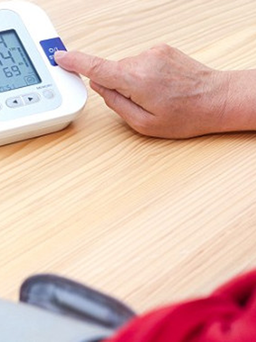 Bác sĩ hướng dẫn cách đo huyết áp chính xác tại nhà