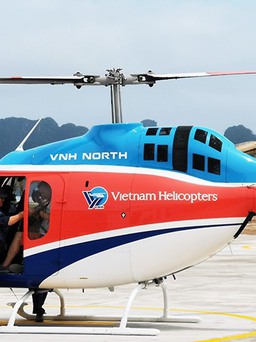 Rơi máy bay trực thăng ngắm cảnh chở 5 người, 3 người mất tích trên biển