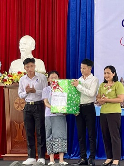 Kon Tum: Tổ chức tết cổ truyền cho lưu học sinh Lào, Campuchia