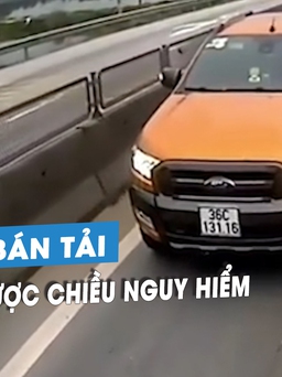 Phẫn nộ tài xế xe bán tải 'liều chết', chạy ngược chiều trên quốc lộ