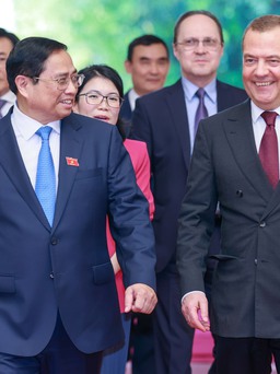 Thủ tướng Phạm Minh Chính tiếp Chủ tịch Đảng Nước Nga Thống nhất Dmitry Medvedev